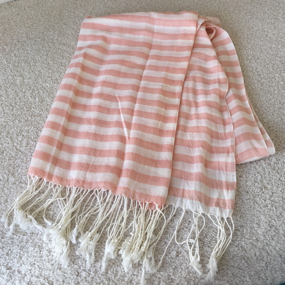 🆕NEW pink & white striped scarf, OS